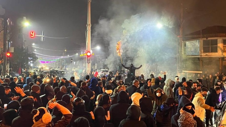 Протесты-в-Иране:-столкновения-продолжаются