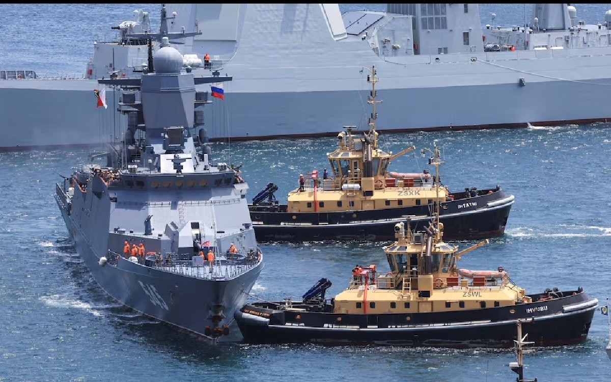 Китай,-Россия-и-Иран-начали-военно-морские-учения-в-водах-Южной-Африки