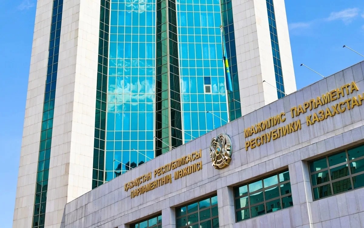 Десять-новых-законопроектов-принял-в-работу-Мажилис