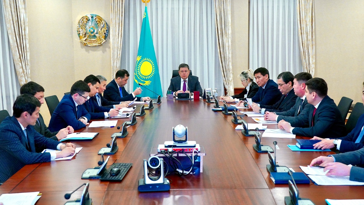 Канат-Бозумбаев-поручил-подготовить-предложения-по-переформатированию-деятельности-СПК