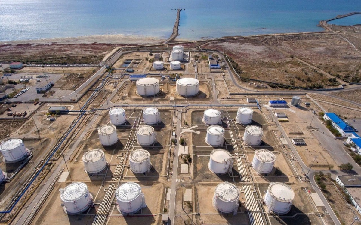 КазМунайГаз-перенаправил-300-тыс.-тонн-нефти-на-период-ограничений-КТК