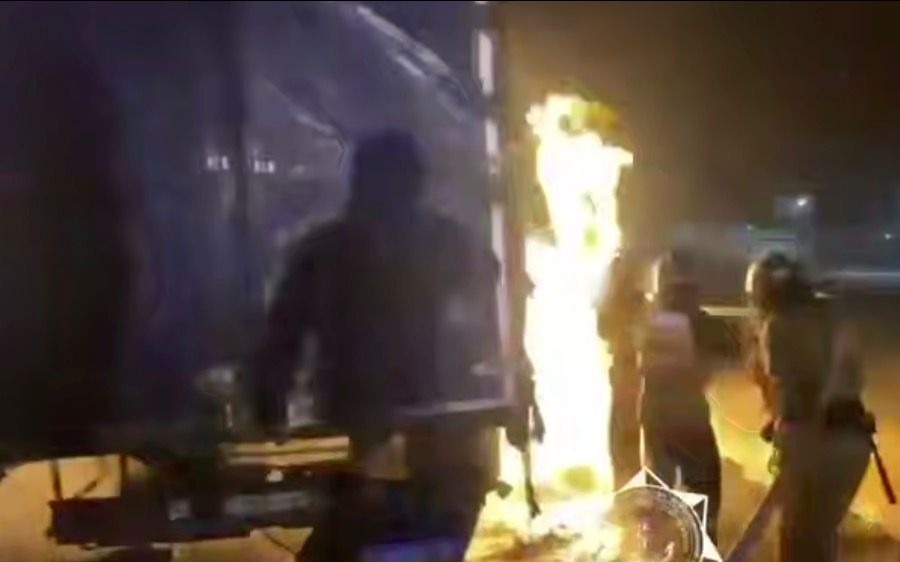 Грузовик-с-газобаллонным-оборудованием-загорелся-в-Астане