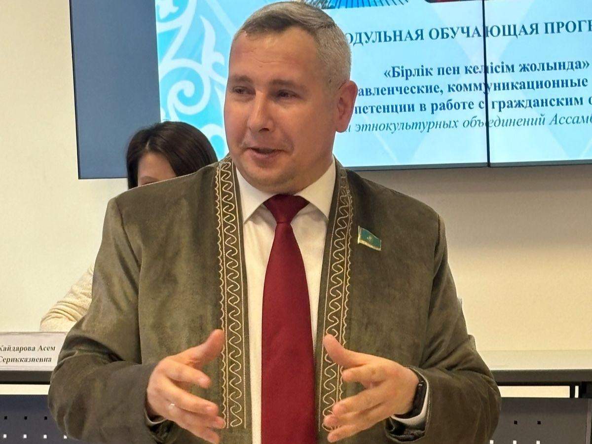 Наша-страна-стоит-на-пороге-эпохи-конституционной-модернизации-–-сенатор-Геннадий-Шиповских