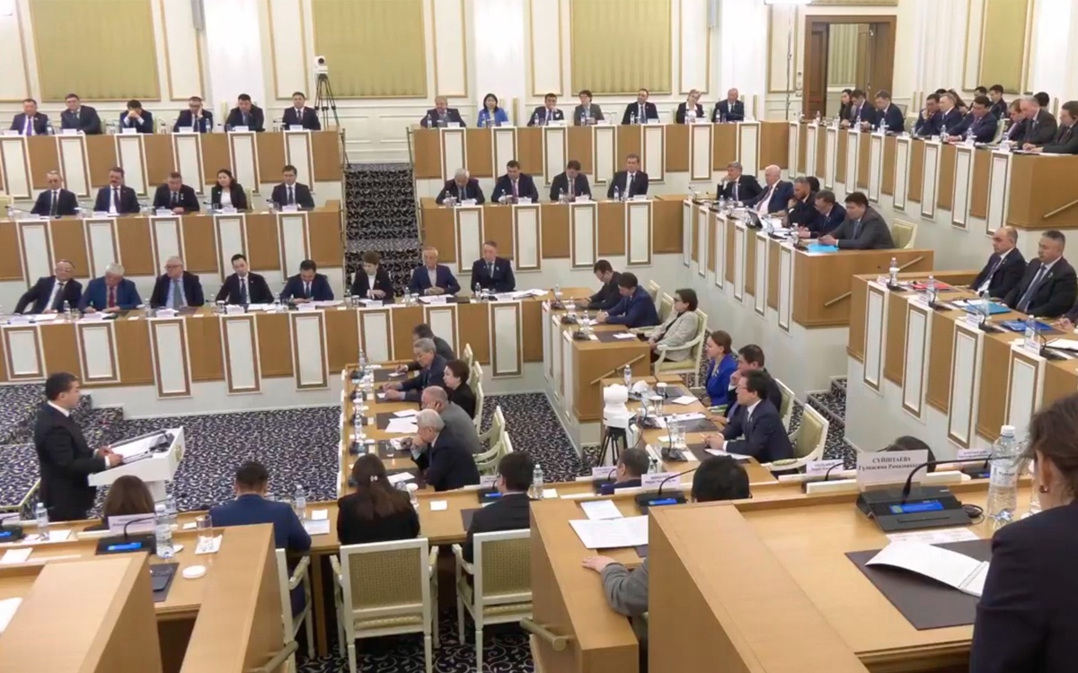 Задержание-казахстанцев-без-разъяснения-прав-хотят-запретить-на-уровне-Конституции
