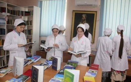 Более-1,4-тысячи-медработников-не-хватает-в-Таджикистане