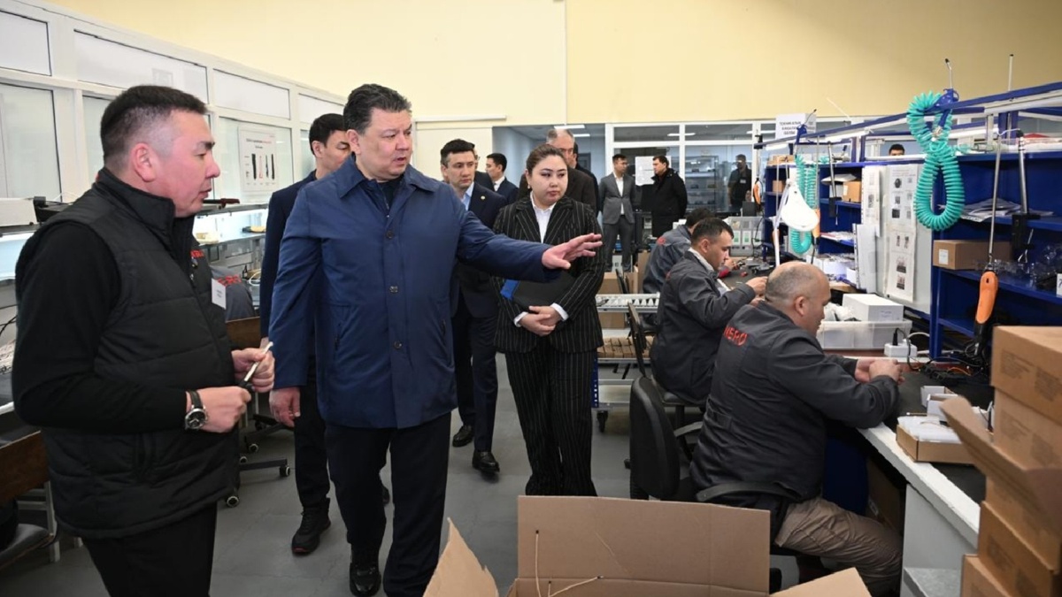 Нацпроект-МЭКС:-Канат-Бозумбаев-посетил-предприятия-по-производству-приборов-учета-в-Алматы