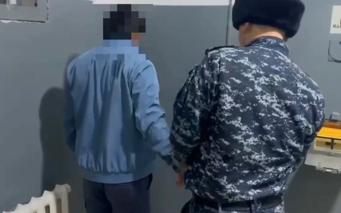 Мужчина-открыл-стрельбу-из-травматического-пистолета-в-Туркестанской-области