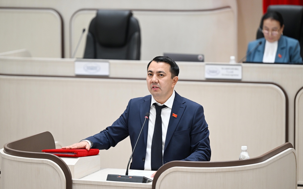 Новый-спикер-парламента-избран-в-Кыргызстане