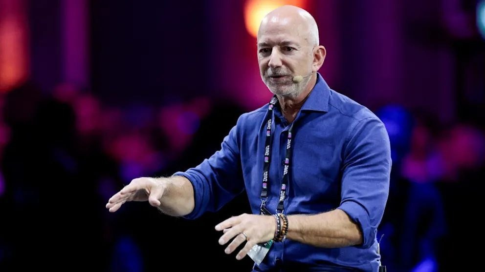 Джефф-Безос-потерял-позиции-в-рейтинге-forbes-из-за-обвала-акций-amazon