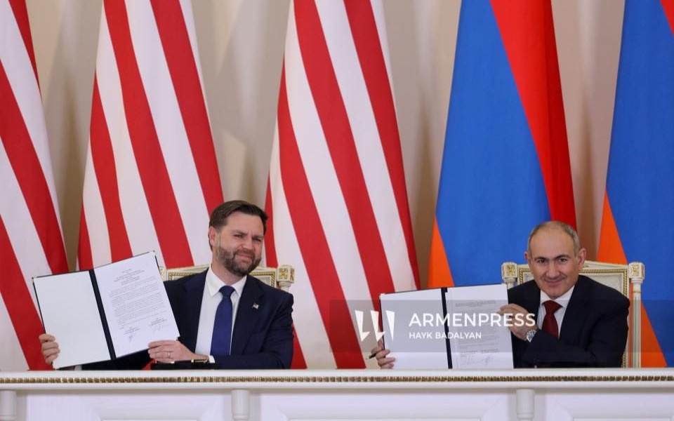 США-и-Армения-договорились-о-сотрудничестве-в-сфере-мирного-атома