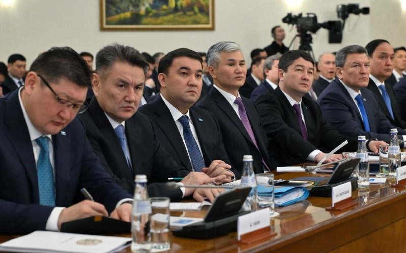Президент-упрекнул-Правительство-и-акимов-в-попытках-«списать»-проблемы-на-цифровизацию