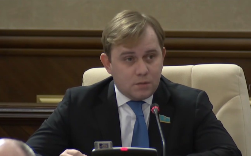 Депутат-Мажилиса-обратился-к-казахстанской-молодежи