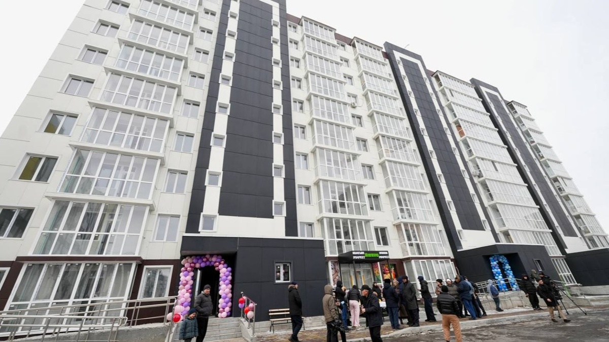 Көрісу-күні-подарил-новоселье:-в-ВКО-20-семей-получили-ключи-от-квартир