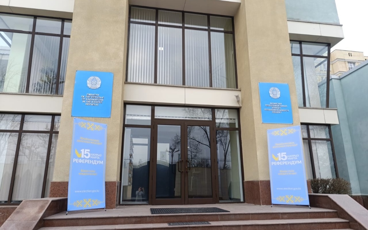 Голосование-на-референдуме-завершено-в-Кыргызстане