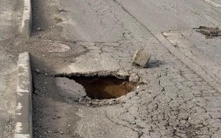 Асфальт-просел-сразу-на-10-улицах-одного-микрорайона-в-Шымкенте