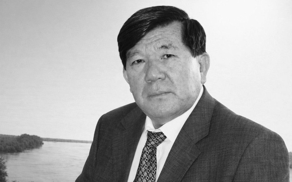 Касым-Жомарт-Токаев-выразил-соболезнования-в-связи-с-кончиной-Мухтара-Шаханова