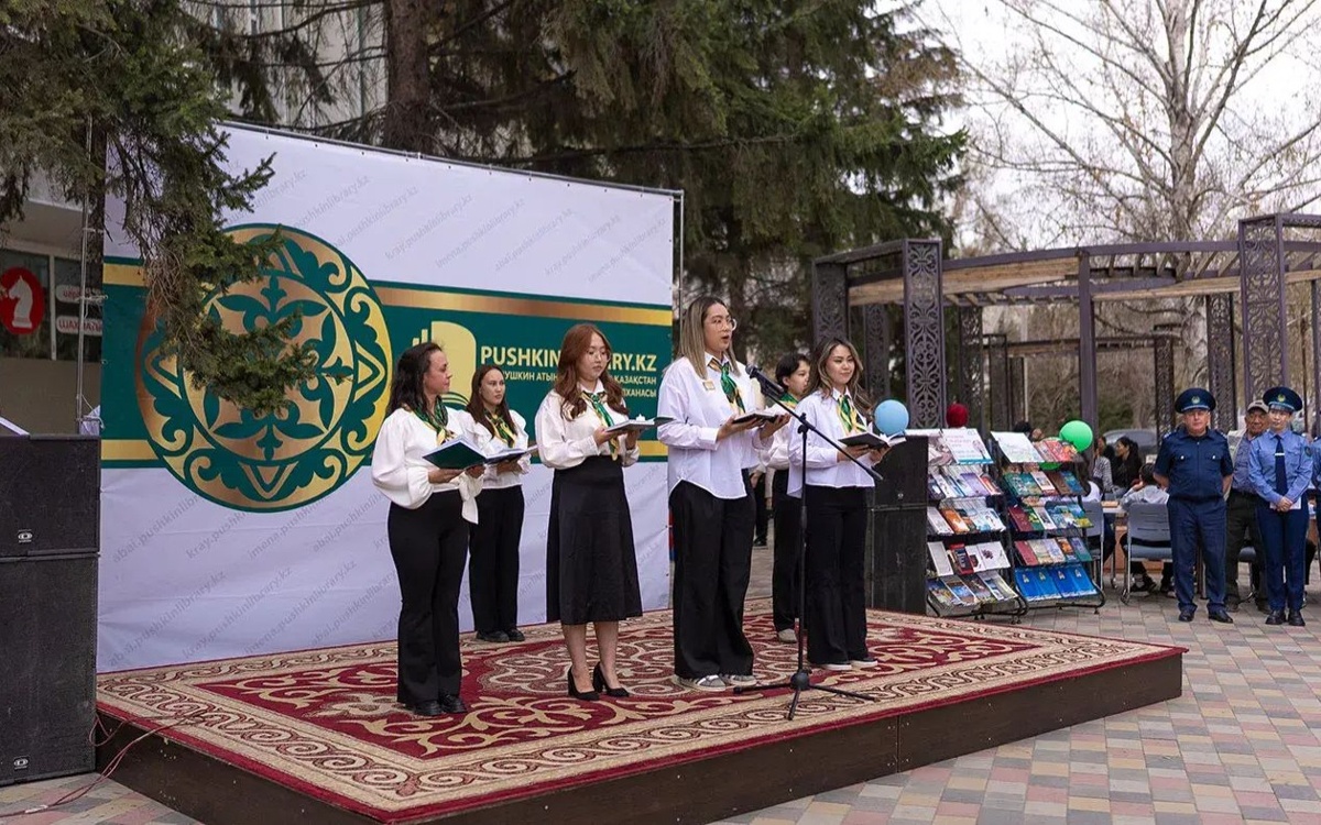 В-Усть-Каменогорске-отметили-Национальный-день-книги