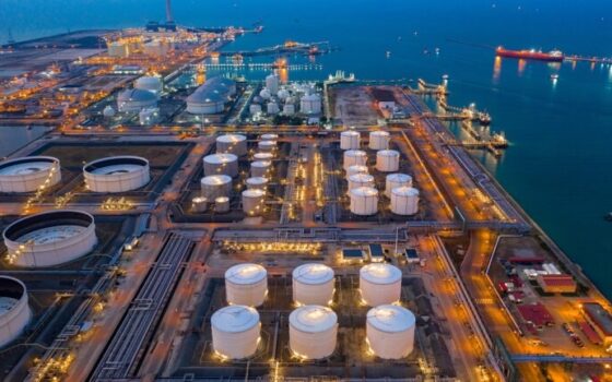 Brent превысила 108 долларов из-за угроз поставкам