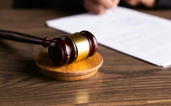 Четверо судисполнителей Астаны лишились лицензий