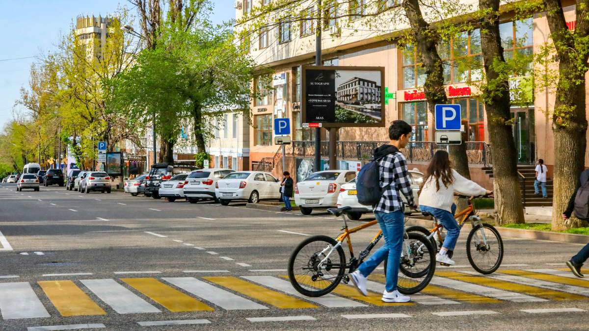 Велосипеды городского проката на станции аренды