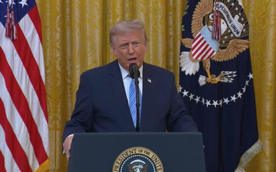 Трамп убирает канадские товары из госзакупок США