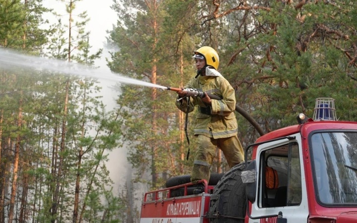 Тушение лесного пожара на территории государственного лесного фонда Казахстана