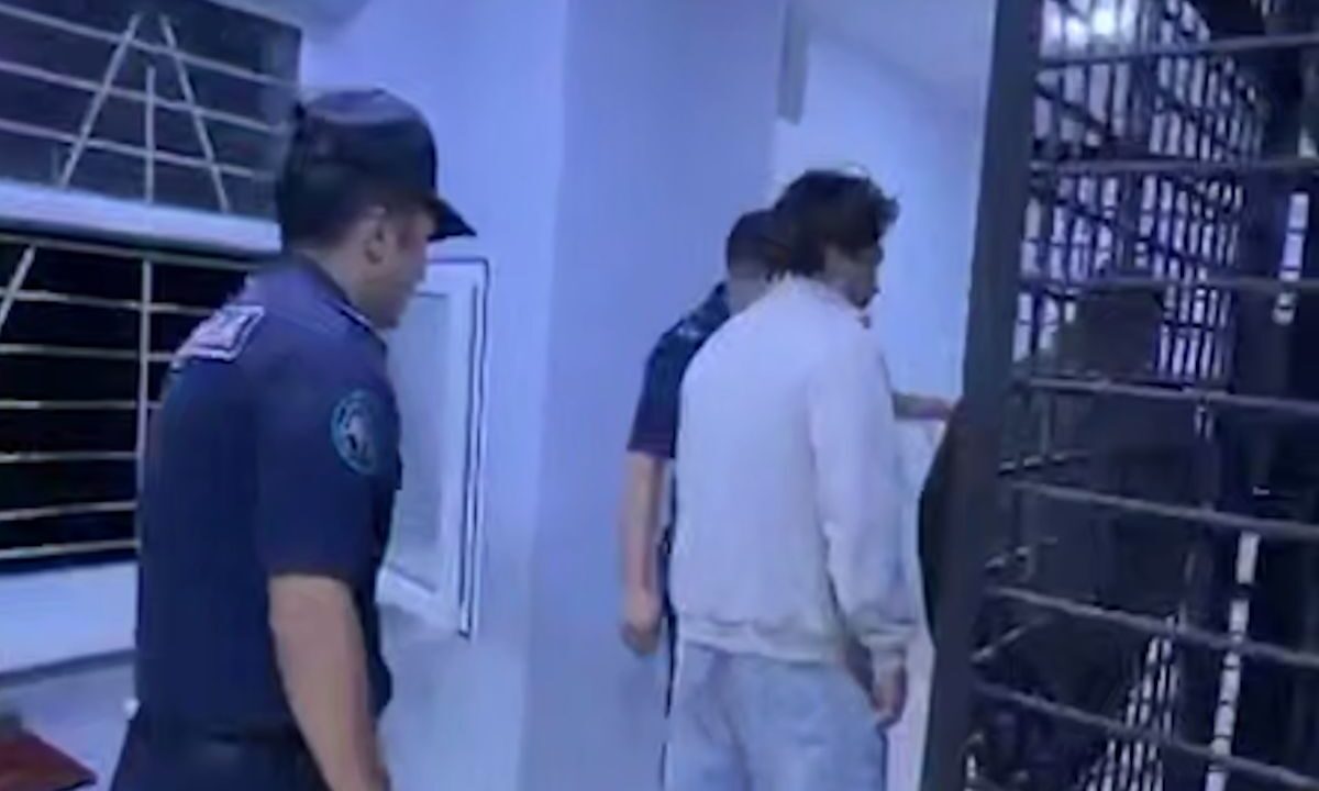 Полицейские Наурызбайского района Алматы сообщают об аресте двух блогеров за нецензурную брань в TikTok