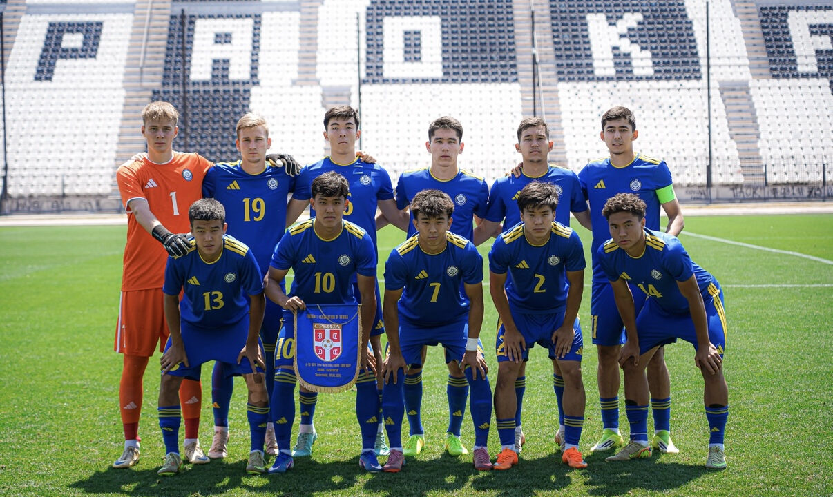 Футболисты юношеской сборной Казахстана U-19 перед турниром Youth Nations Cup в Словакии