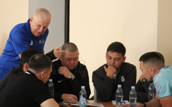 КФФ собрала тренеров региональных центров на семинар в Алматы