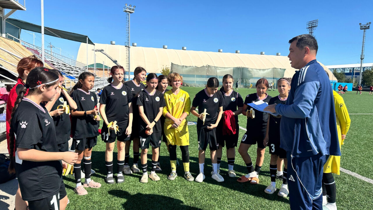 Скауты КФФ на просмотре футболисток в заключительном туре Balgyn League