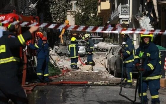 Шесть человек погибли при взрыве дома в центре Афин