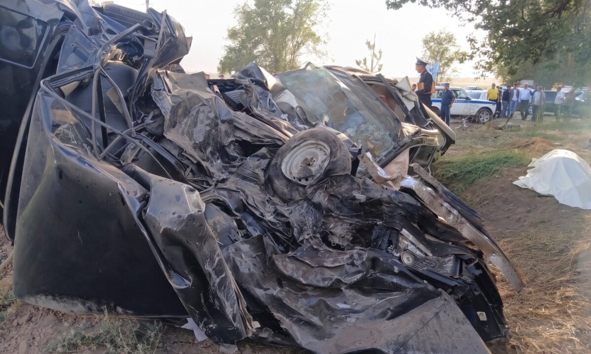 Место ДТП с внедорожником TANK в Меркенском районе Жамбылской области