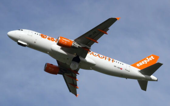 Забастовки в easyJet угрожают 500 рейсам в октябре