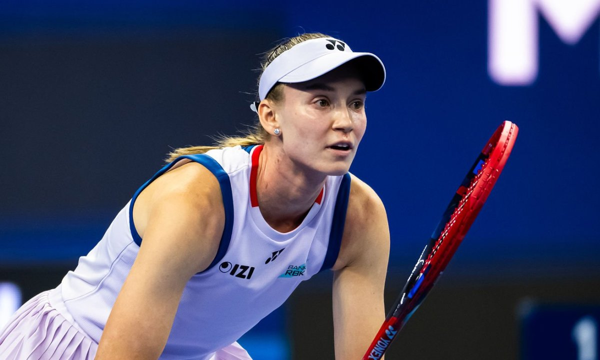 Елена Рыбакина после победы в финале турнира WTA 500 в Нинбо