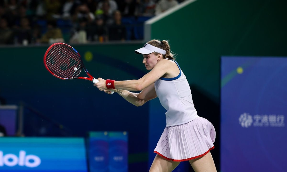 Елена Рыбакина на турнире WTA 500 в Токио