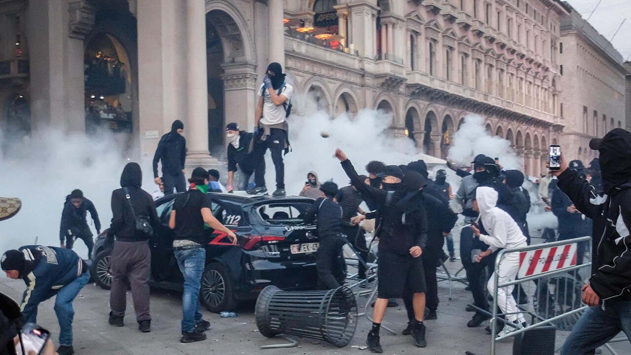 Столкновения протестующих с полицией в центре Милана в октябре 2026 года