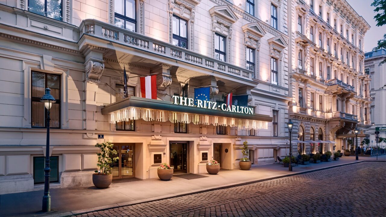 Отель The Ritz-Carlton в Вене, которым до 2025 года владела группа «Верный Капитал»