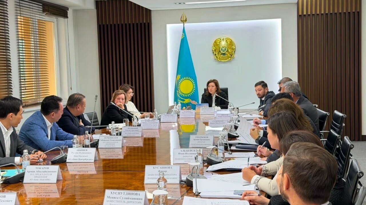 Совещание в АРРФР по жалобам граждан и урегулированию задолженности