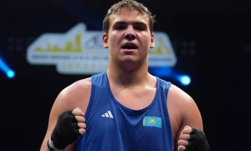 Владислав Саможонов на юниорском чемпионате мира по боксу в Будве
