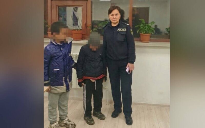 В Астане более 200 человек искали двух заблудившихся детей
