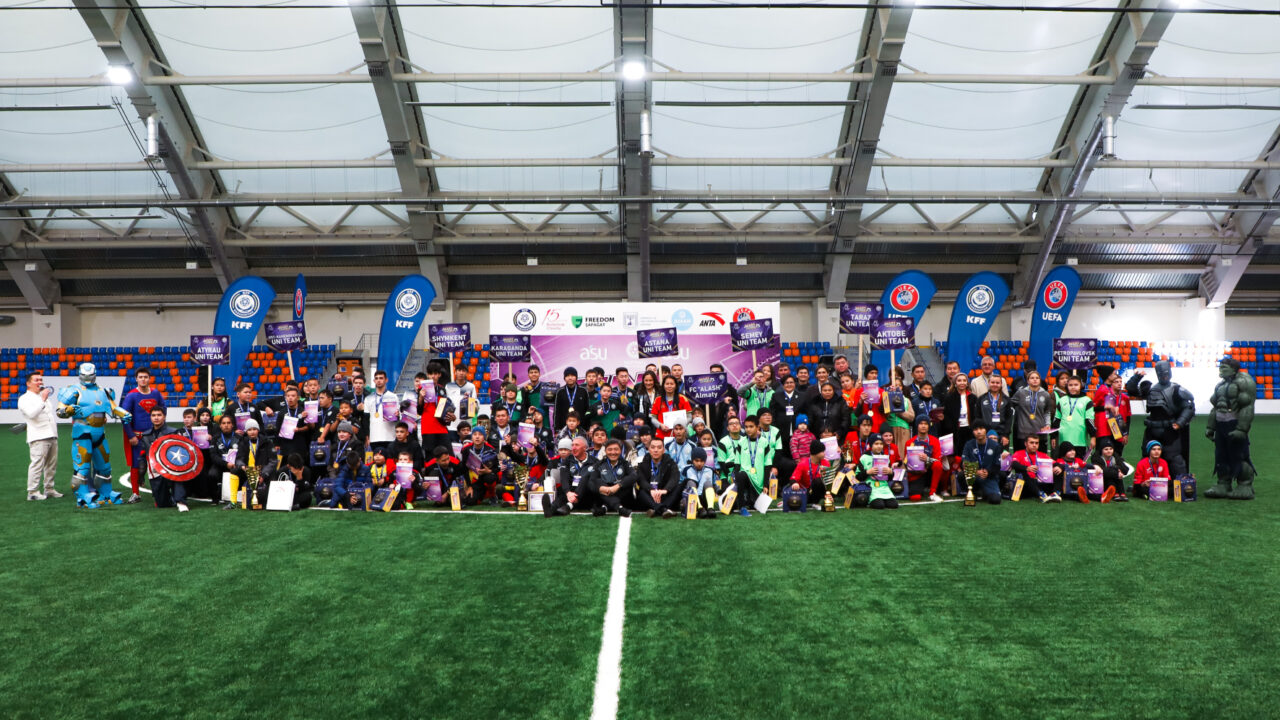 Участники второго республиканского турнира UNI FOOTBALL LEAGUE в Астане