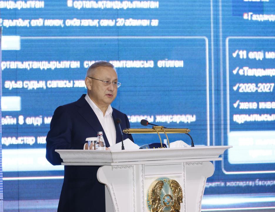 Аким области Жетісу Бейбит Исабаев на встрече с жителями Алакольского района