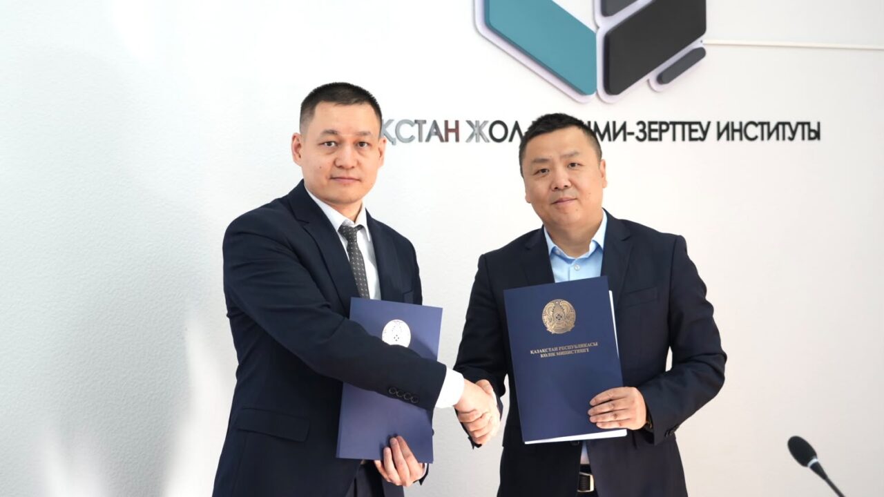 Казахстан и China Transinfo займутся беспилотным транспортом