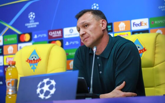 Уразбахтин «Қайрат» бас бапкері қызметінен кетті