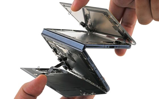 iFixit iPhone Duo экраны неге сынатынын болжады