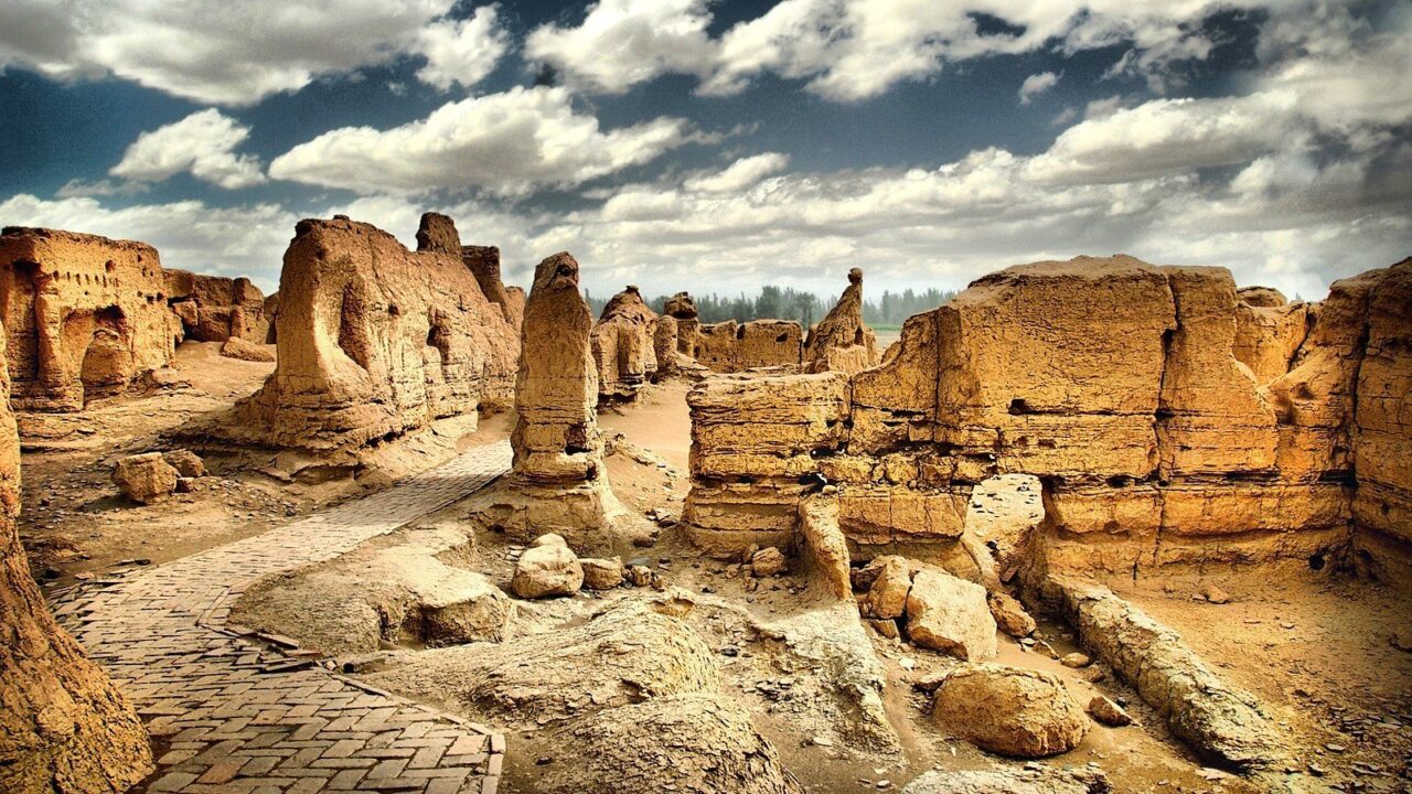 Необычные природные и исторические места Казахстана