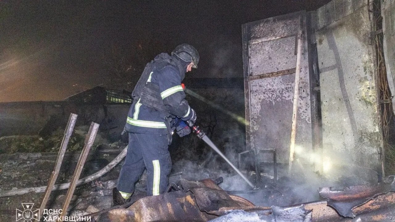 Разрушения после российского удара по Новобаварскому району Харькова